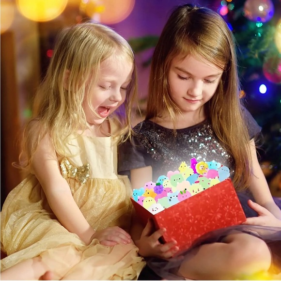 🐰 6 GLOW IN THE DARK MOCHI SQUISHYS 🐰 - Picture 3 of 3